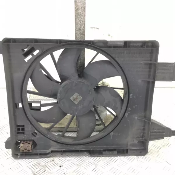 Вентилятор радиатора бу для Renault Scenic  1.6 i,  2005 г.