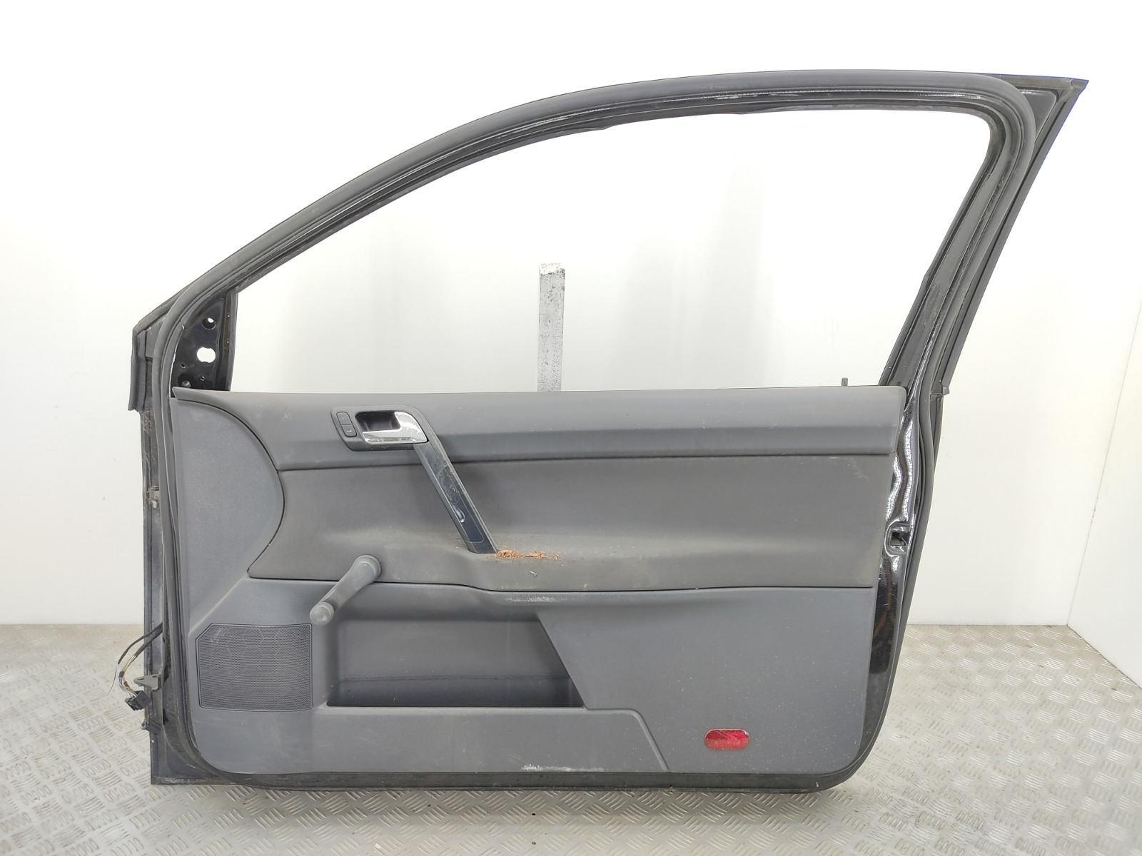 Дверь передняя правая бу для Volkswagen Polo 1.2 i, 2007 г. контрактный из Европы бу