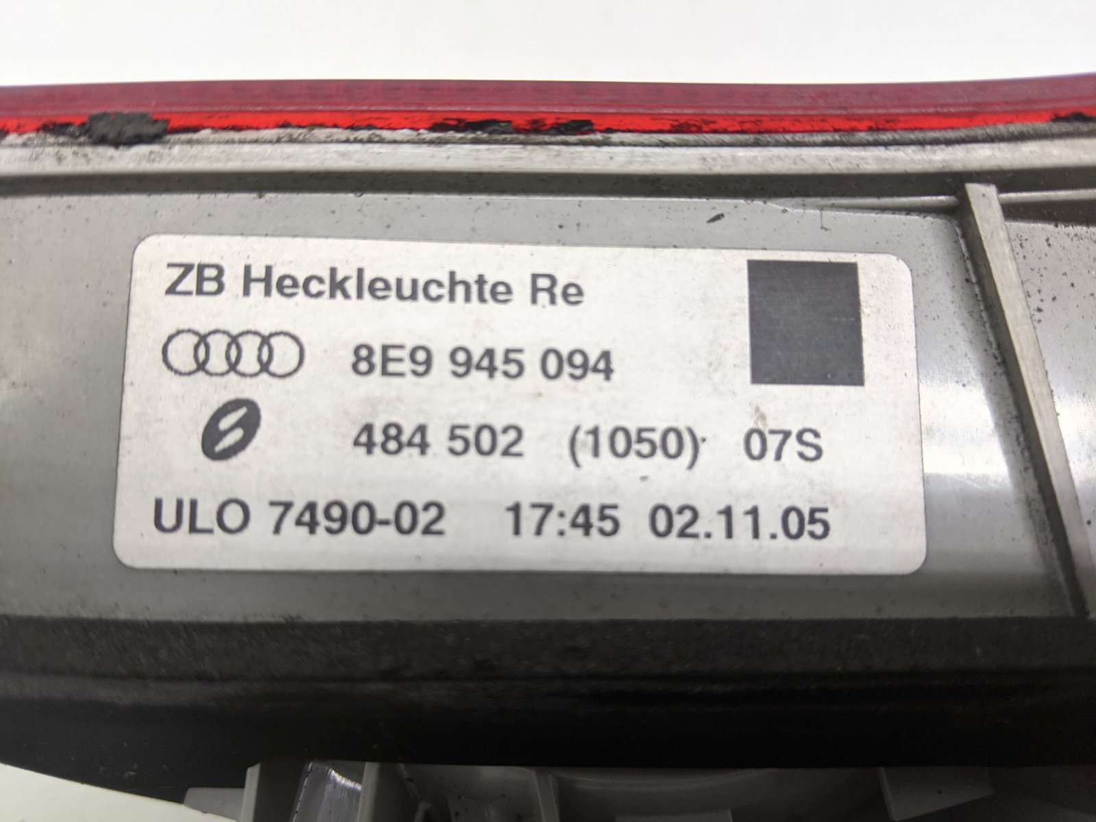 Фонарь крышки багажника правый бу для Audi A4 B7 2.0 TDi, 2005 г. контрактный из Европы бу