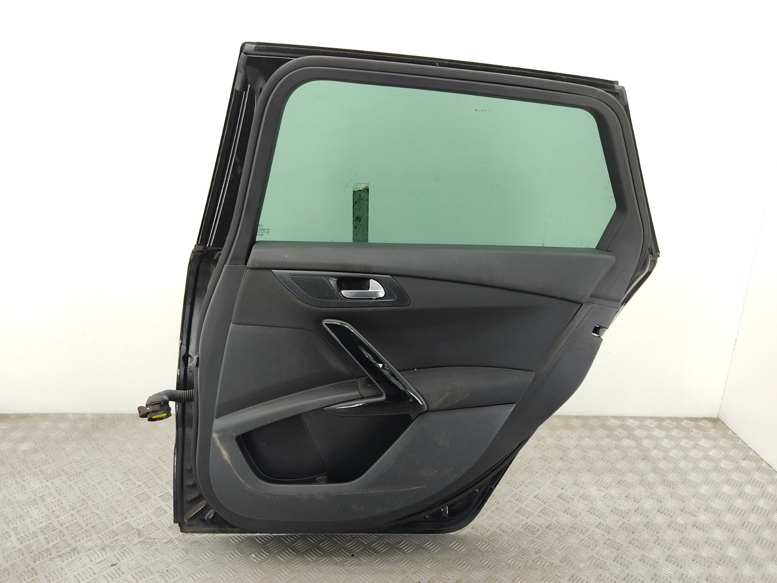 Дверь задняя правая бу для Peugeot 508 1.6 HDi, 2013 г. контрактный из Европы бу