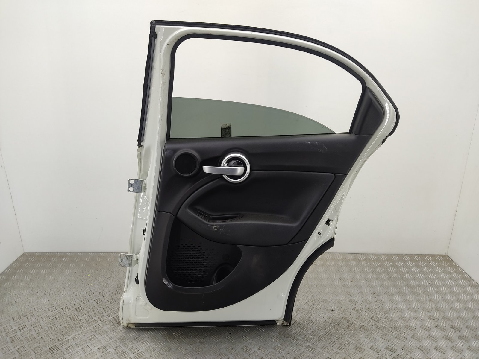Дверь задняя правая бу для Fiat 500X 2.0 HDi, 2016 г. контрактный из Европы бу
