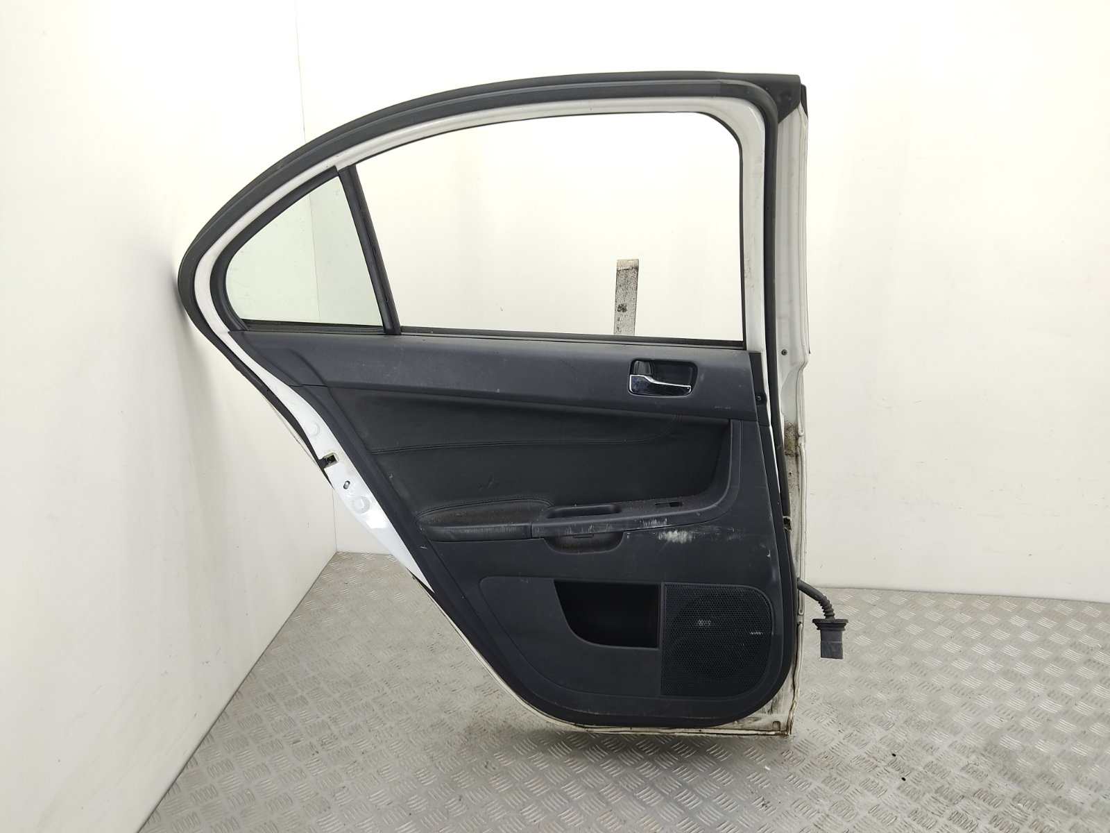 Дверь задняя левая бу для Mitsubishi Lancer 2.0 DiD, 2011 г. контрактный из Европы бу