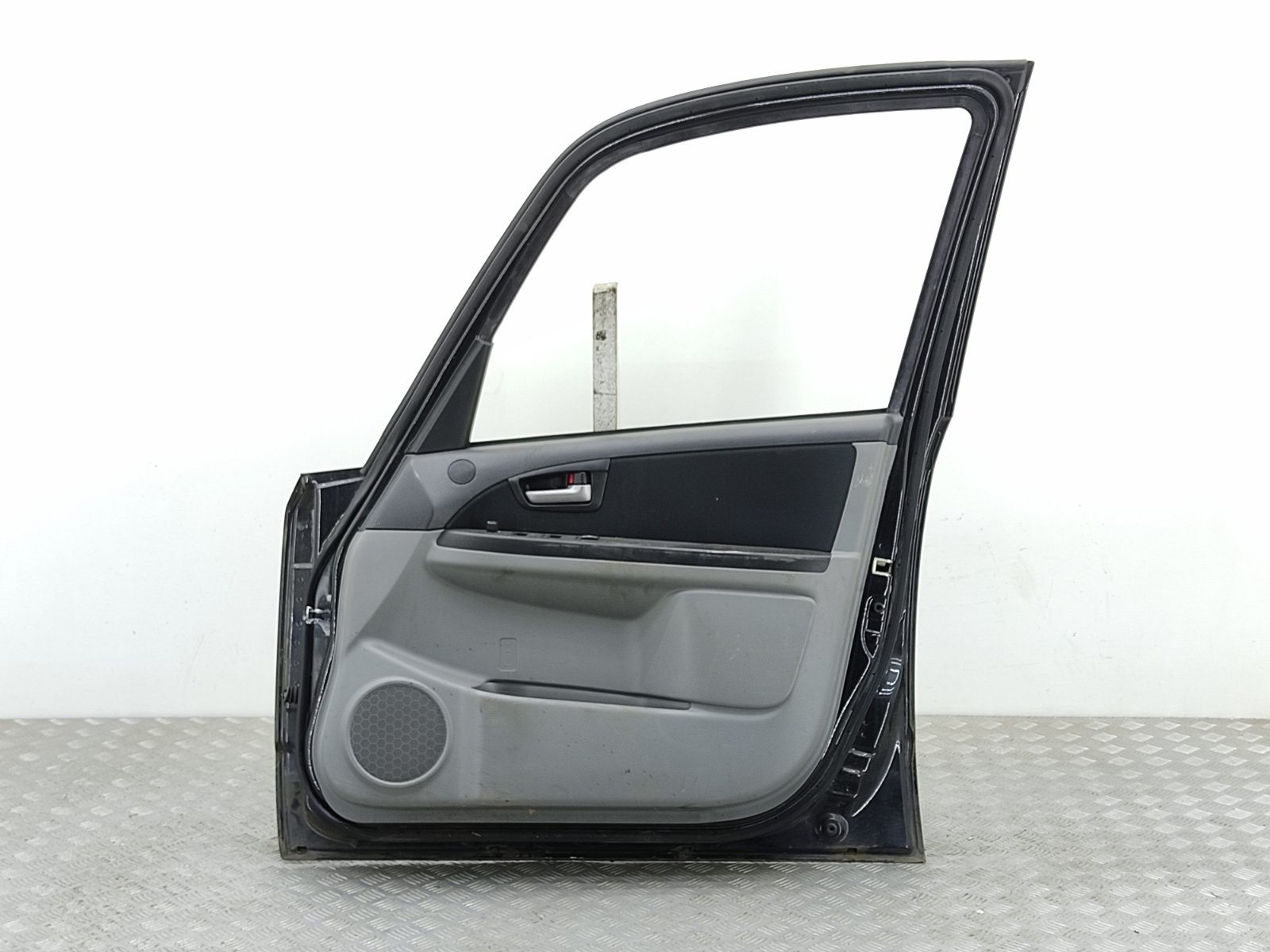 Дверь передняя правая бу для Suzuki SX4 1.6 i, 2008 г. контрактный из Европы бу