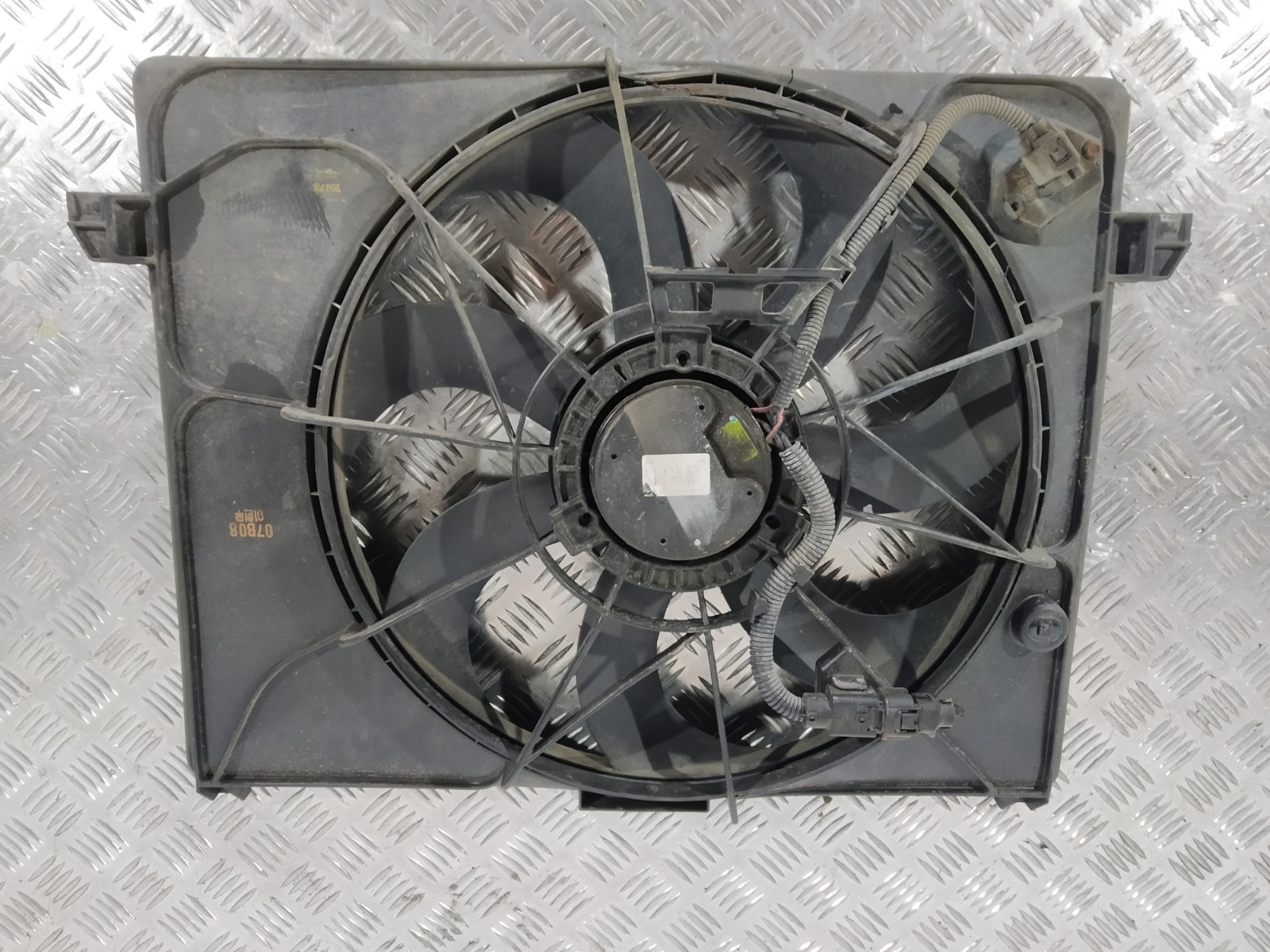 Вентилятор радиатора основного - KIA Carens 1 (1999-2006)