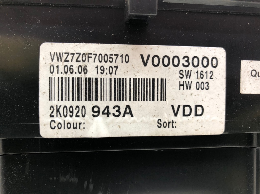 Щиток приборов (приборная панель) бу для Volkswagen Caddy 1.9 TDi, 2006 г. контрактный из Европы бу