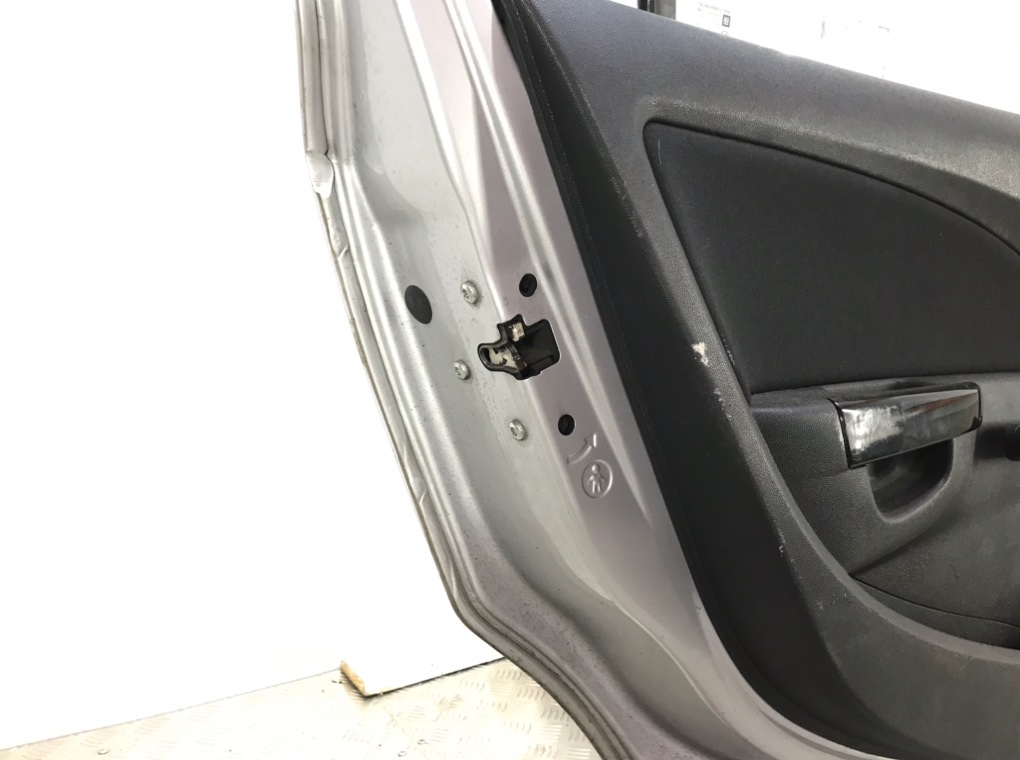 Дверь задняя левая бу для Opel Corsa D 1.3 CDTi, 2012 г. контрактный из Европы бу