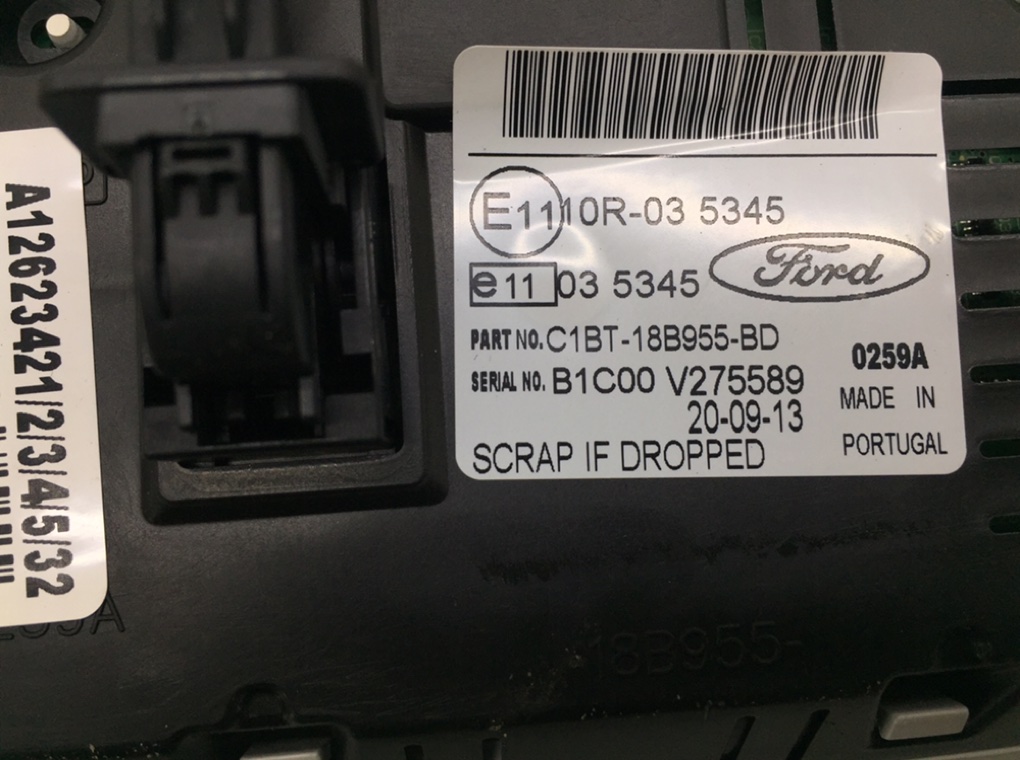 Дисплей бу для Ford Fiesta 1.0 i, 2014 г. контрактный из Европы бу