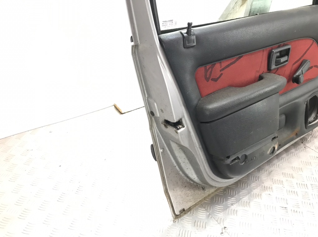 Дверь передняя левая бу для Peugeot 106 1.5 Di, 2000 г. контрактный из Европы бу