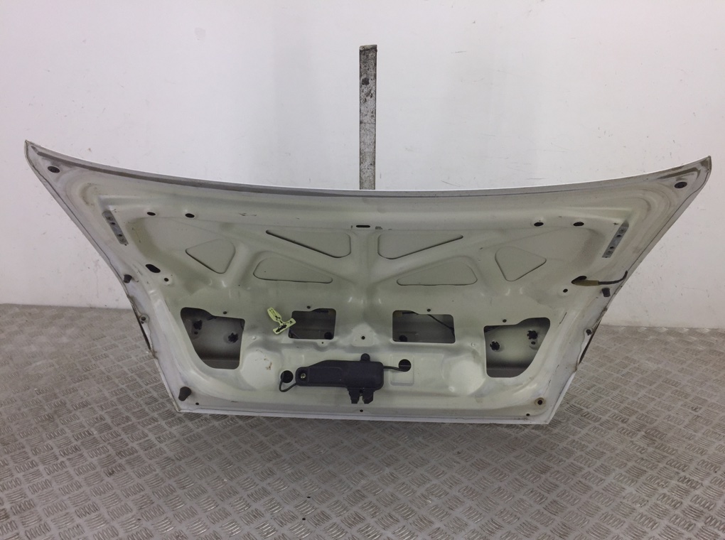 Крышка багажника (дверь 3-5) бу для Ford Escort 2.4 i, 2001 г. контрактный из Европы бу