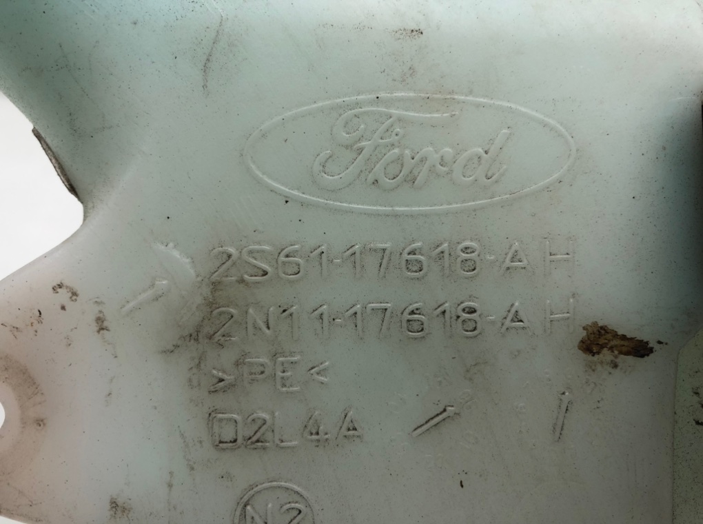 Бачок омывателя бу для Ford Fiesta 5 1.3 i, 2006 г. контрактный из Европы бу