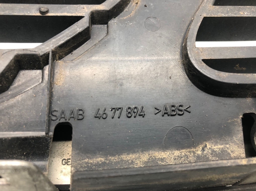 Решетка радиатора бу для Saab 9-3 2.2 TiD, 2001 г. контрактный из Европы бу