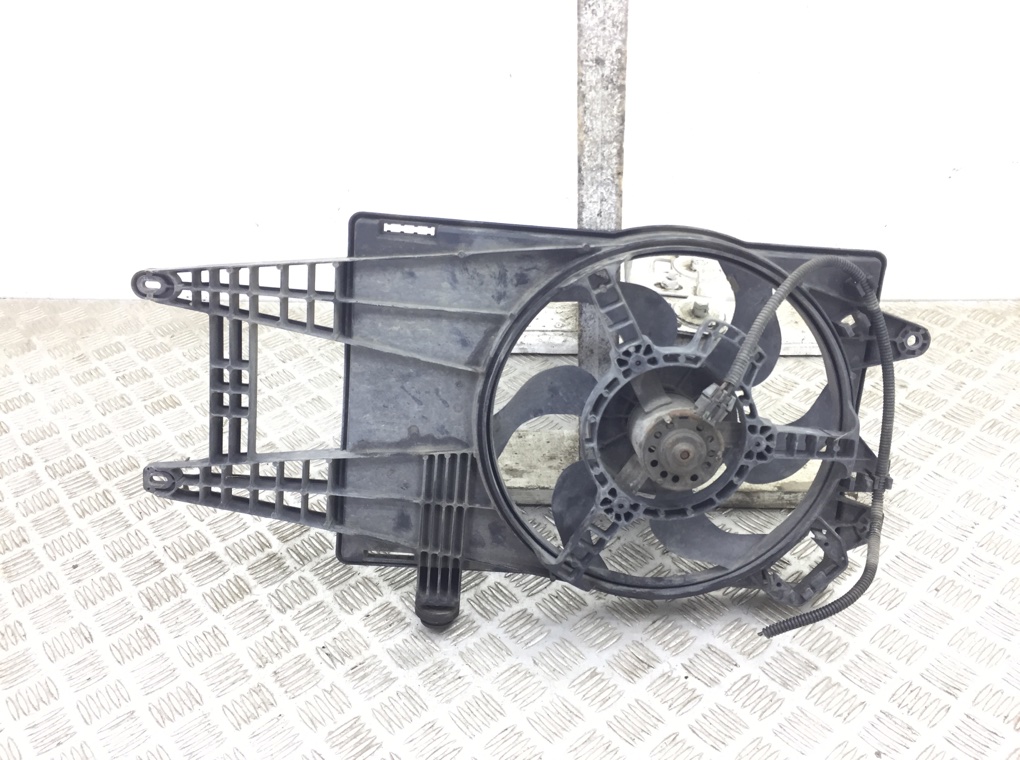 Вентилятор радиатора бу для Fiat Punto 2 1.2 i, 2004 г. контрактный из Европы бу