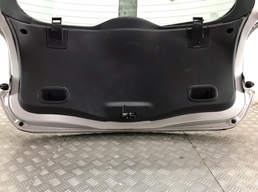 Крышка багажника (дверь 3-5) бу для Renault Modus 1.6 i, 2011 г. контрактный из Европы бу