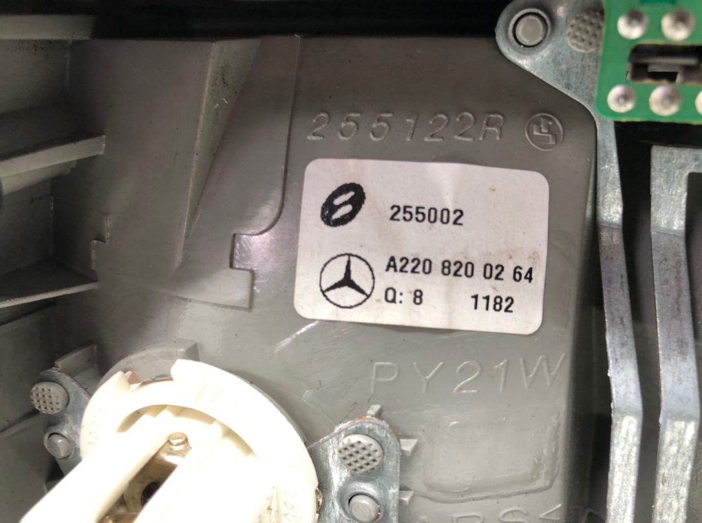 Фонарь задний правый бу для Mercedes S W220 3.2 CDi, 2002 г. контрактный из Европы бу