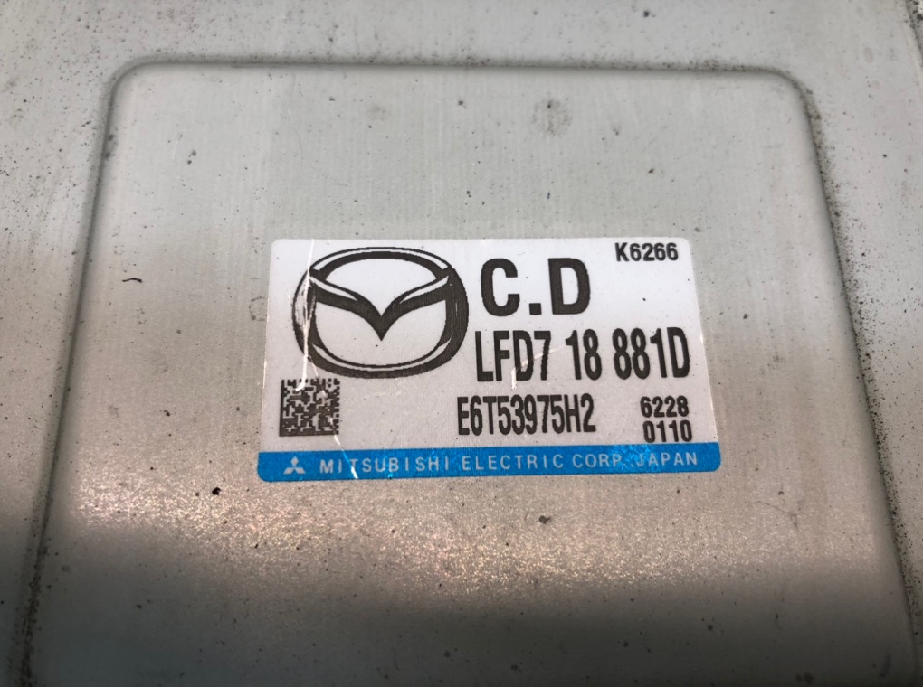 Блок управления ЭБУ (двигателя) - Mazda 5 CR (2005-2010)