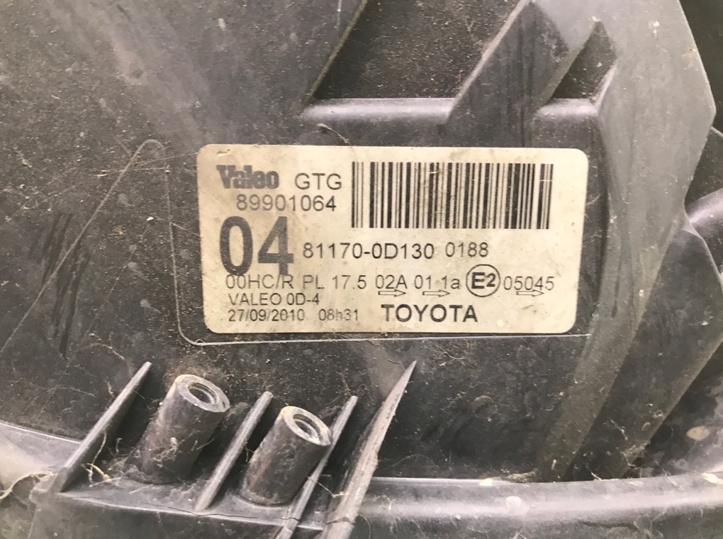 Фара - Toyota Yaris (1999-2005)
