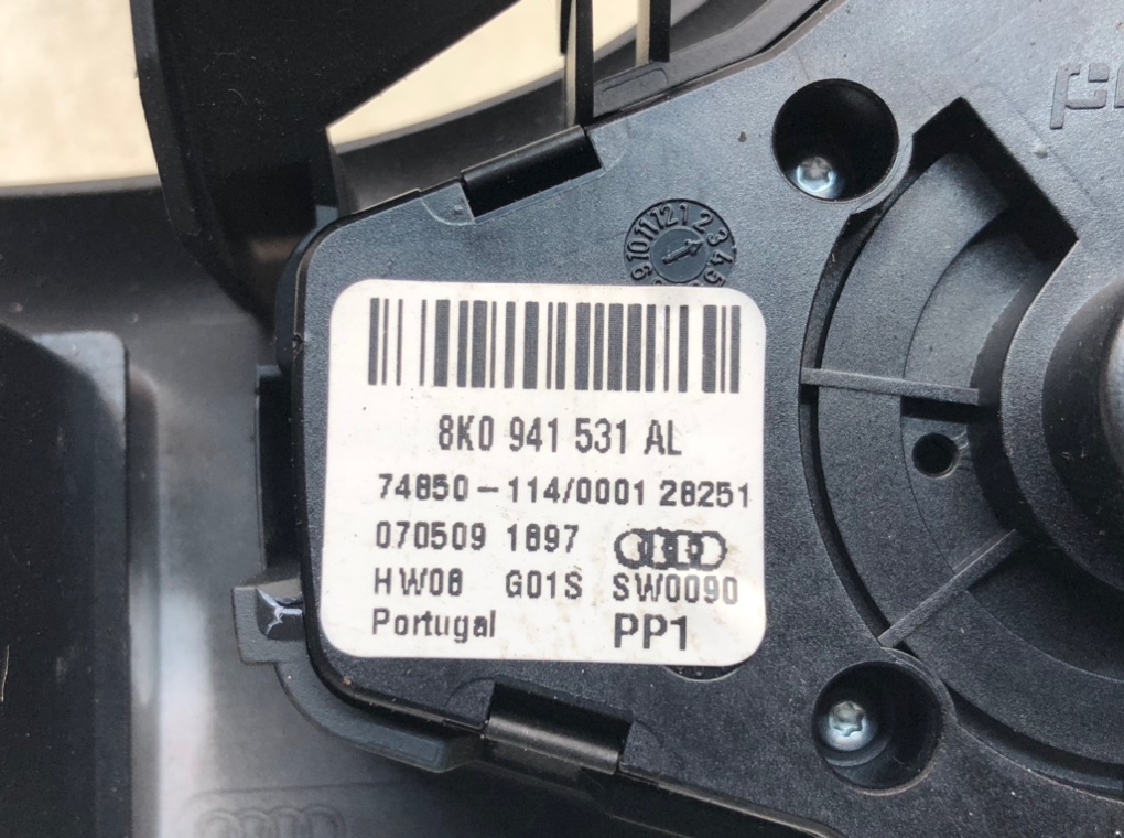 Переключатель света - Audi A4 B8 (2007-2011)