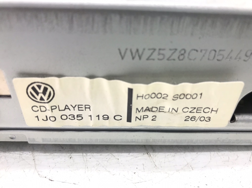 CD-чейнджер - Volkswagen Golf 4 (1997-2005)