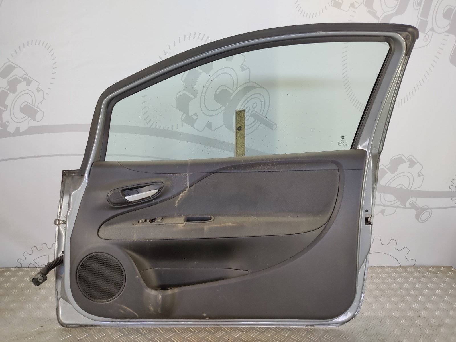 Дверь передняя правая бу для Fiat Punto Evo 1.4 i, 2011 г. контрактный из Европы бу