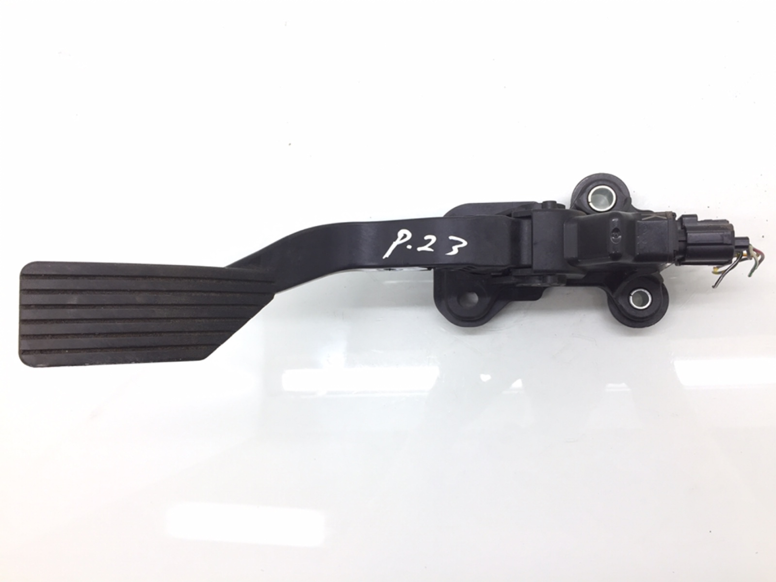 Педаль газа бу для Peugeot 4007  2.2 HDi,  2008 г.