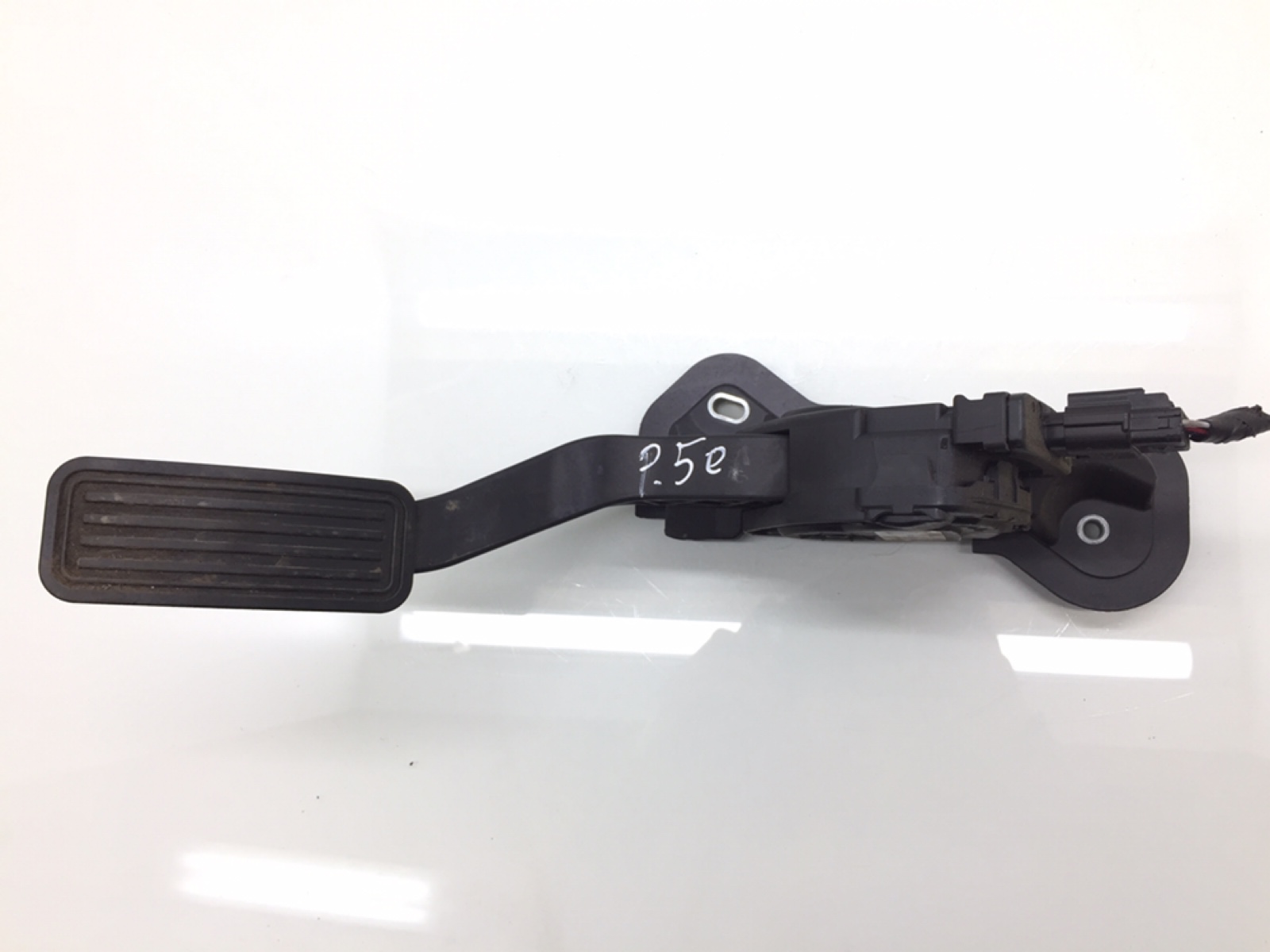 Педаль газа бу для Mazda 6   2.2 TD,  2009 г.