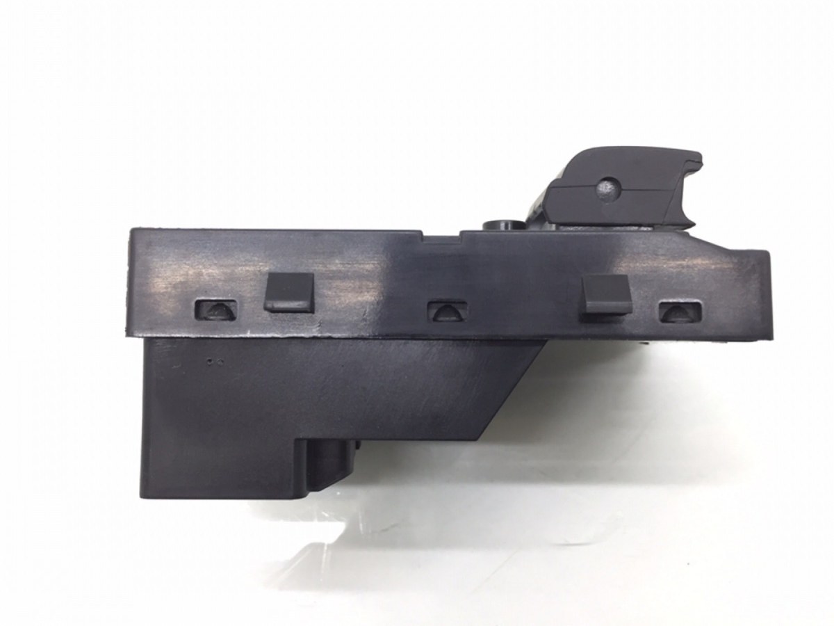 Кнопка стеклоподъемника бу для Opel Meriva  1.4 Ti,  2011 г.