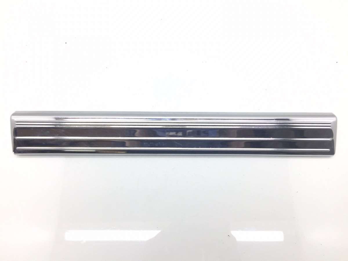 Накладка на порог бу для Mercedes S W220 3.2 CDi, 2005 г.