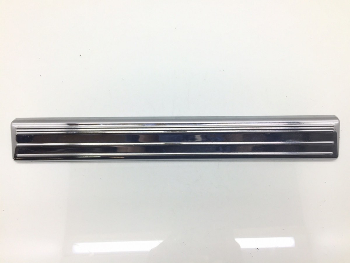 Накладка на порог бу для Mercedes S W220 3.2 CDi, 2005 г.