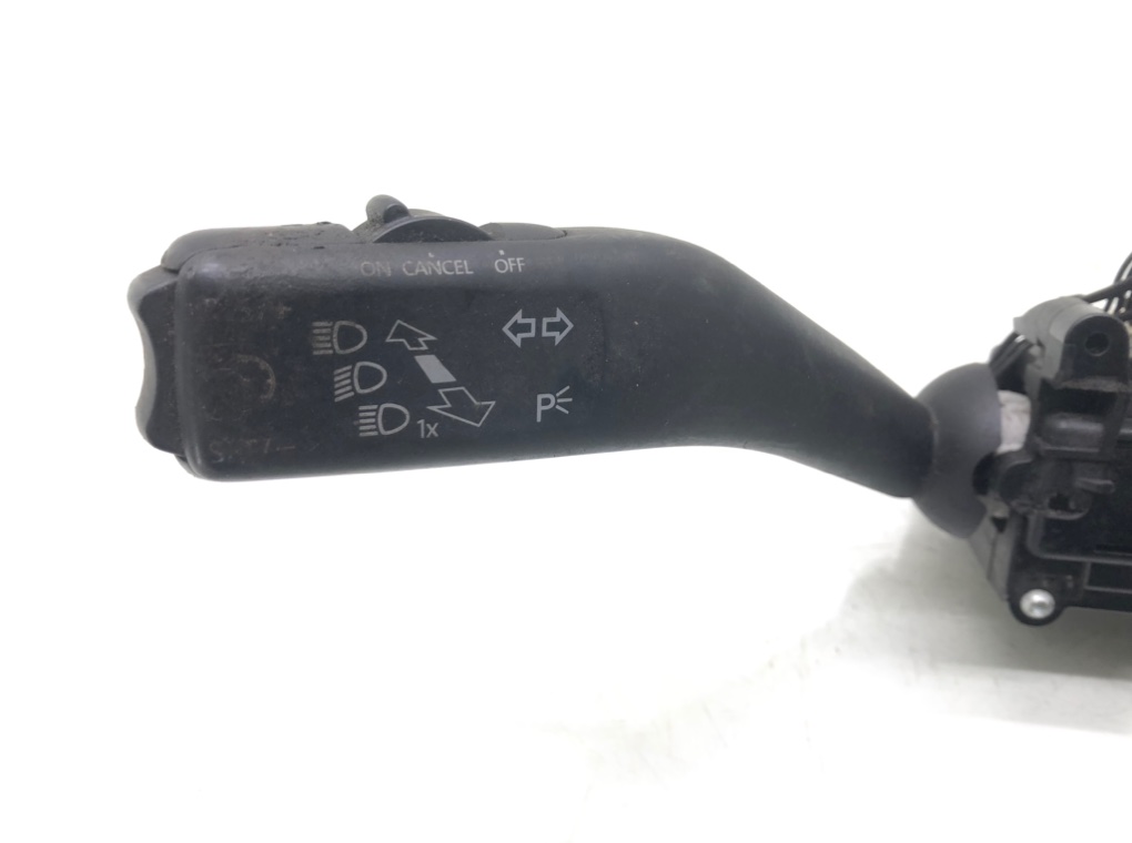 Переключатель подрулевой (стрекоза) бу для Seat Leon  2.0 TDi,  2010 г.