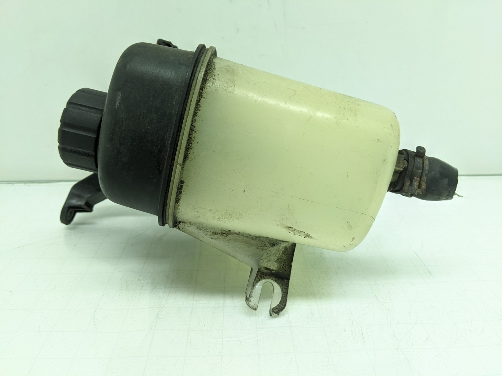 Бачок расширительный бу для Mercedes B W245 2.0 CDi, 2006 г. Бачок расширительный бу для Mercedes B W245 2.0 CDi, 2006 г.