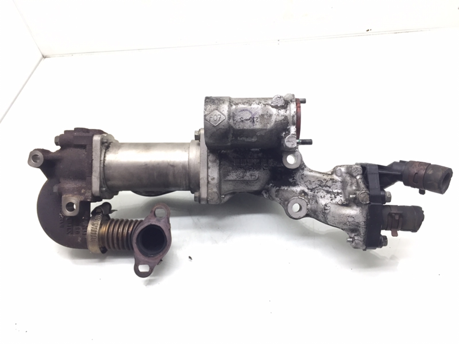 Клапан EGR бу для Renault Clio 3 1.5 DCi, 2005 г. Клапан EGR бу для Renault Clio 3 1.5 DCi, 2005 г.