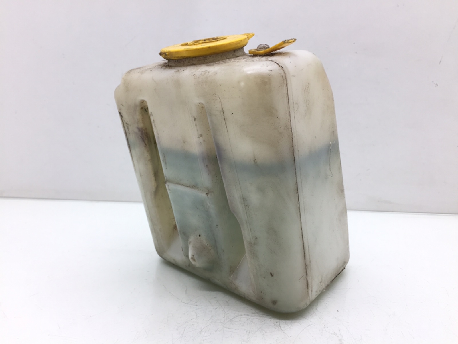 Бачок омывателя бу для Opel Tigra B 1.8 i,  2005 г.