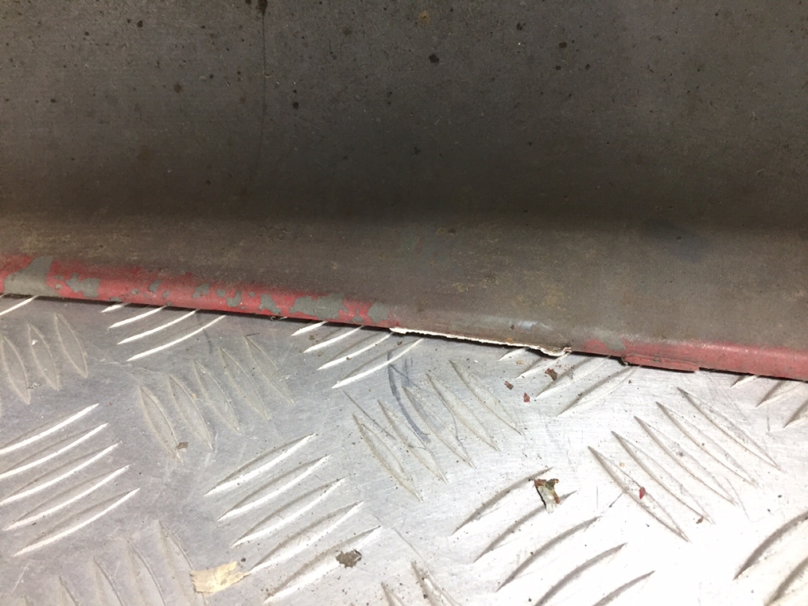 Бампер задний бу для Peugeot 206 2.0 HDi, 2003 г. Бампер задний бу для Peugeot 206 2.0 HDi, 2003 г.