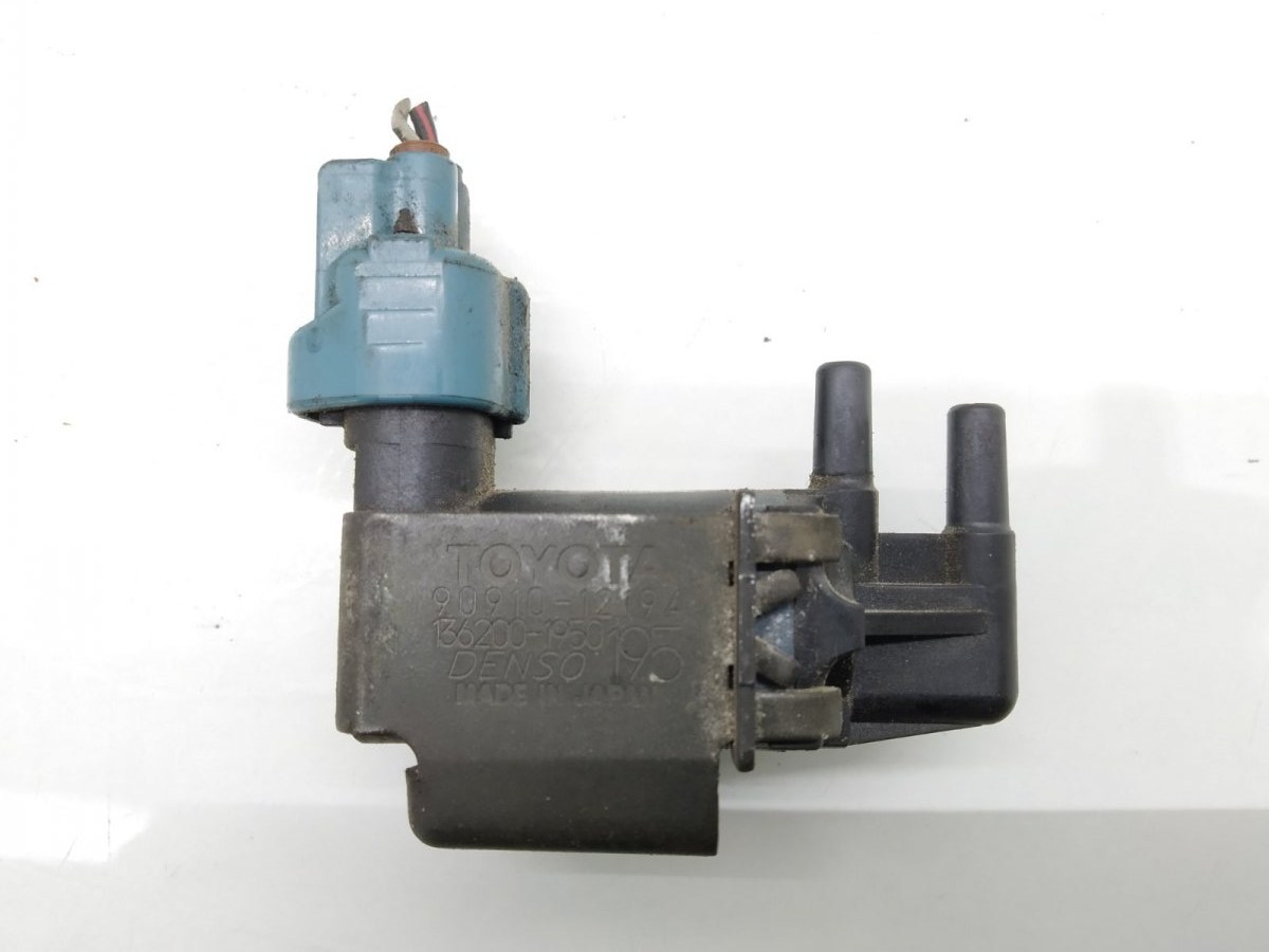 Клапан электромагнитный бу для Lexus IS 1 2.0 i, 2000 г. Клапан электромагнитный бу для Lexus IS 1 2.0 i, 2000 г.