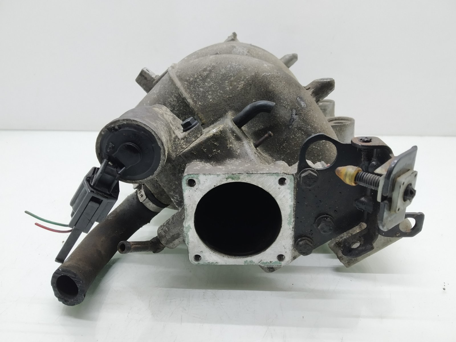 Коллектор впускной бу для Volvo V40  2.0 i,  2003 г.