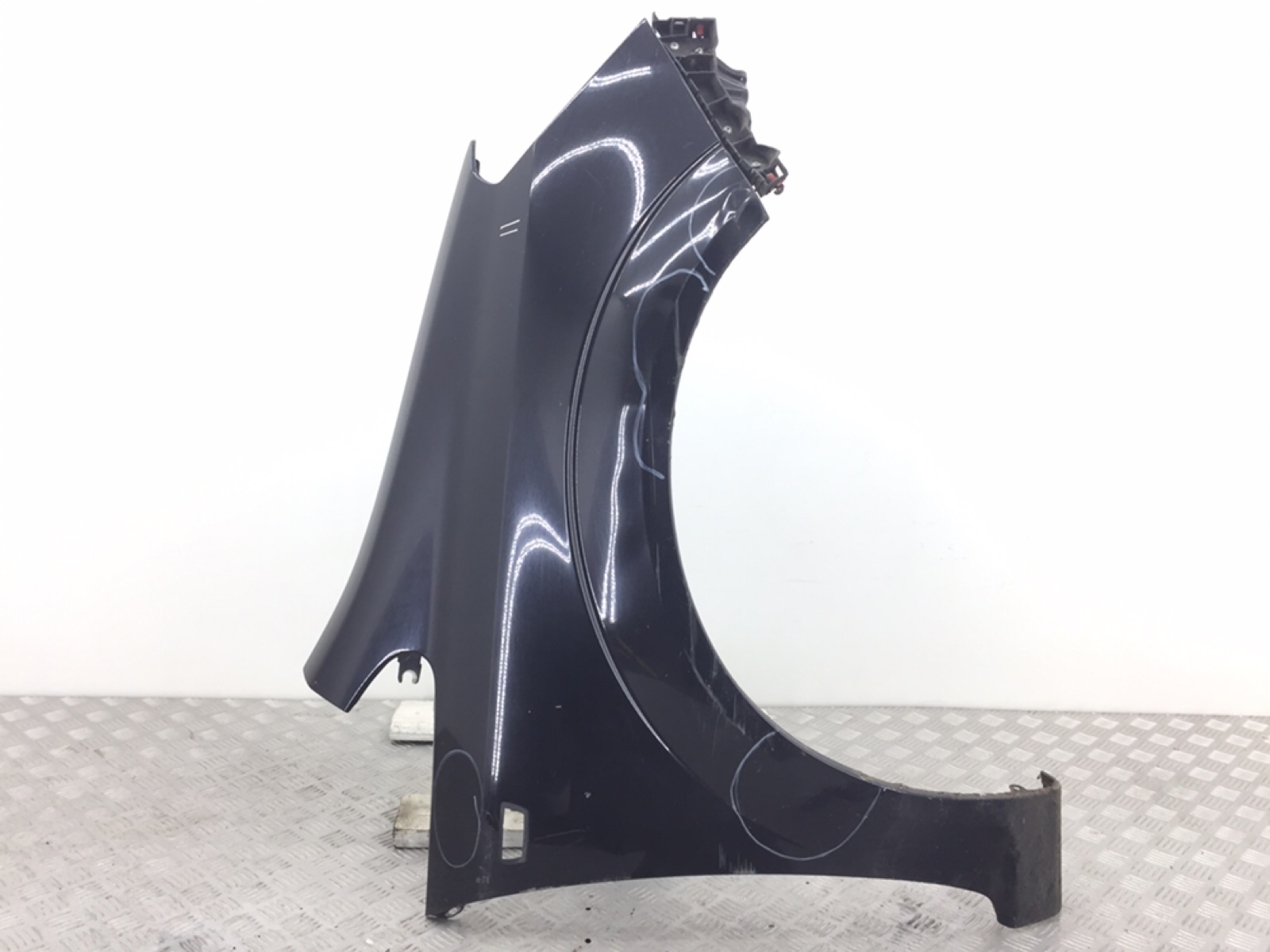 Крыло переднее правое бу для Opel Zafira B 1.6 i, 2005 г.