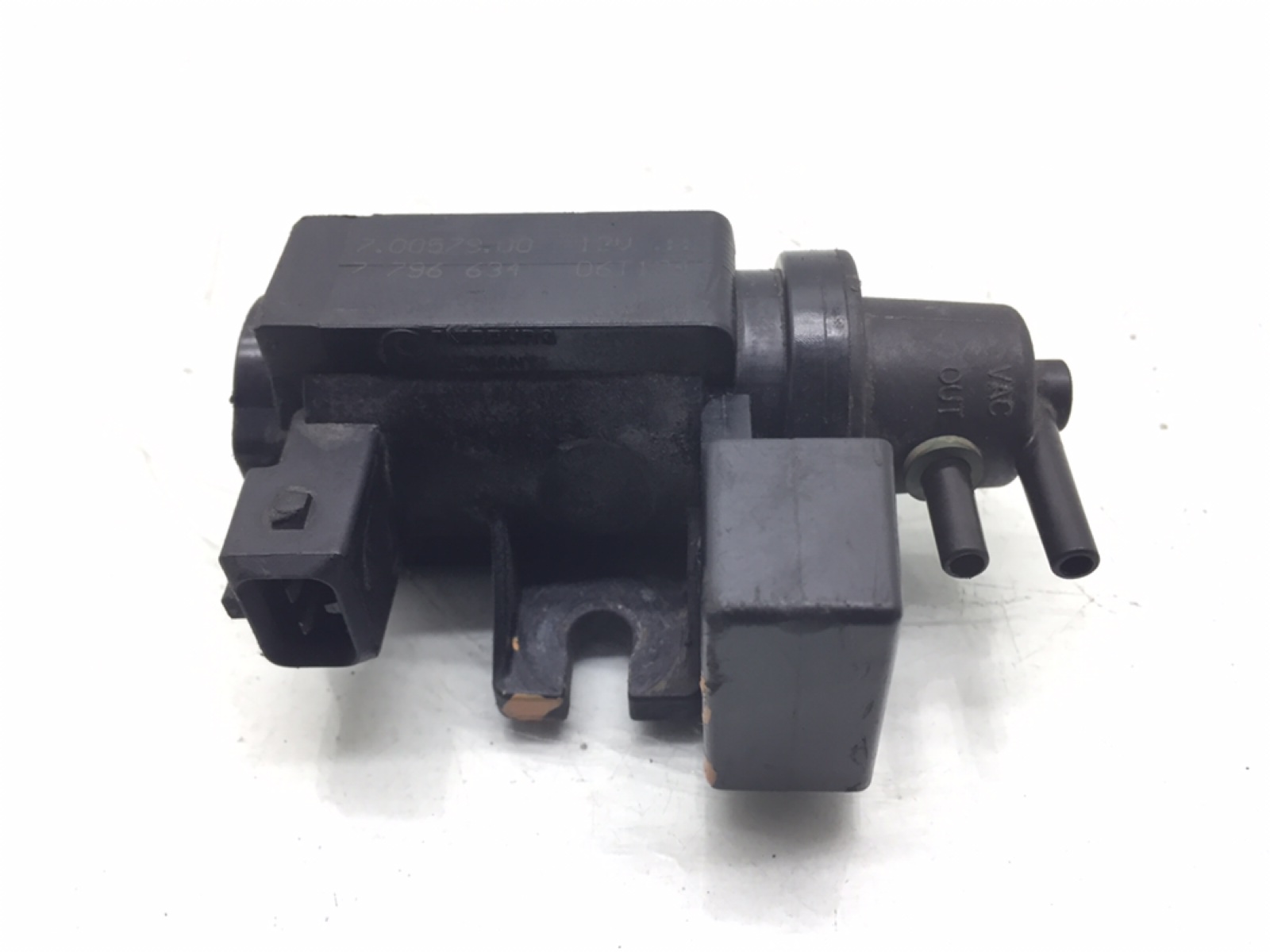 Клапан электромагнитный бу для BMW 1 E87/E81/E82/E88 2.0 TD, 2006 г.