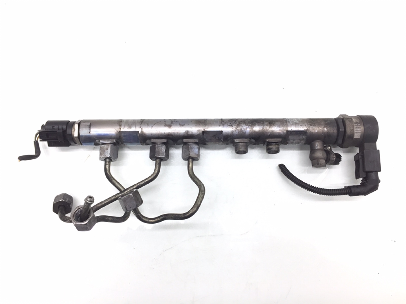 Топливная рампа бу для BMW 5 E60/E61 2.0 TD,  2008 г.