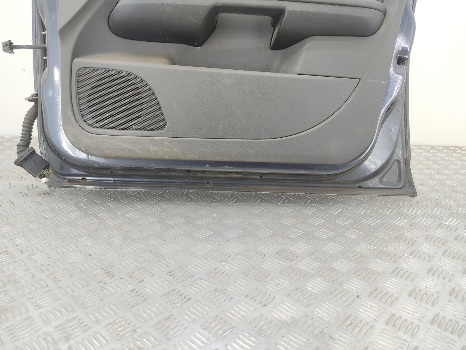 Дверь передняя правая бу для Ford Focus 1.8 TDCi, 2007 г. Дверь передняя правая бу для Ford Focus 1.8 TDCi, 2007 г.