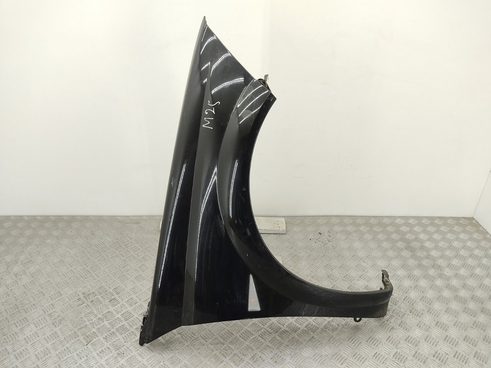 Крыло переднее правое бу для Renault Megane 2 2.0 i, 2006 г.