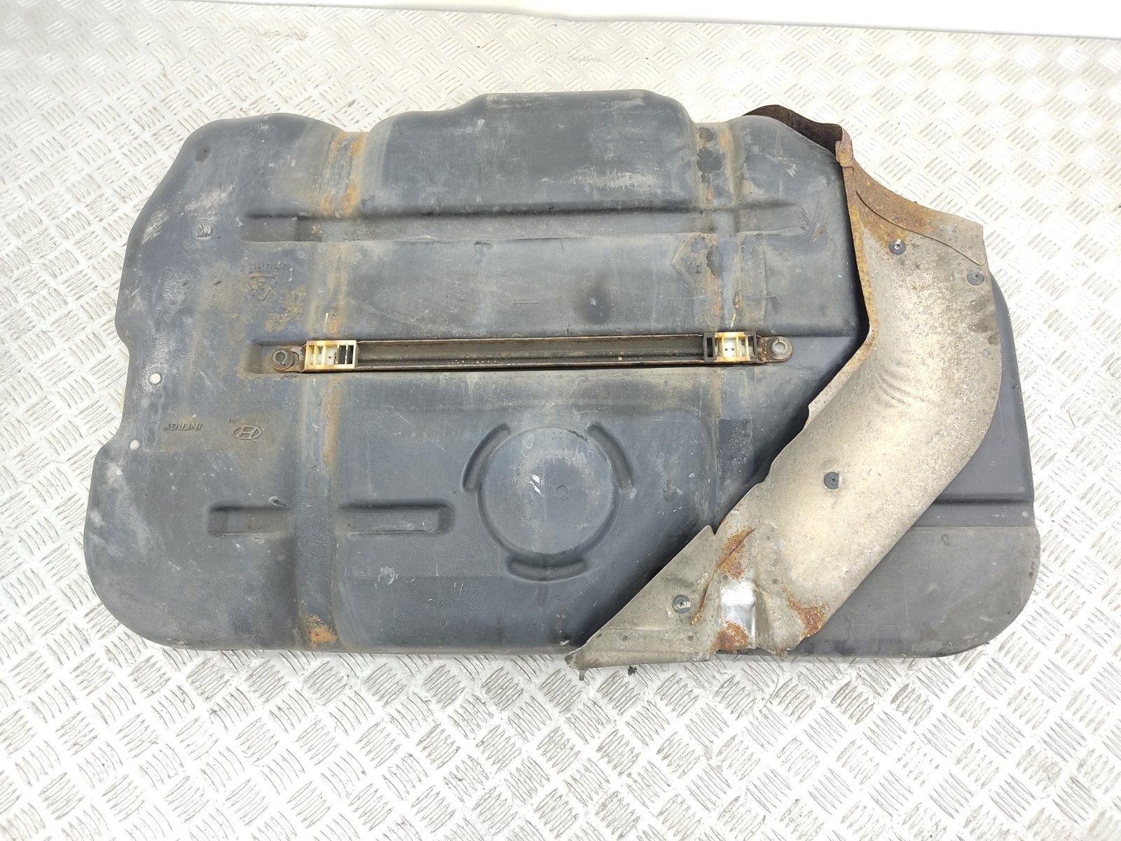 Бак топливный бу для Hyundai Coupe  1.6 i,  2008 г.