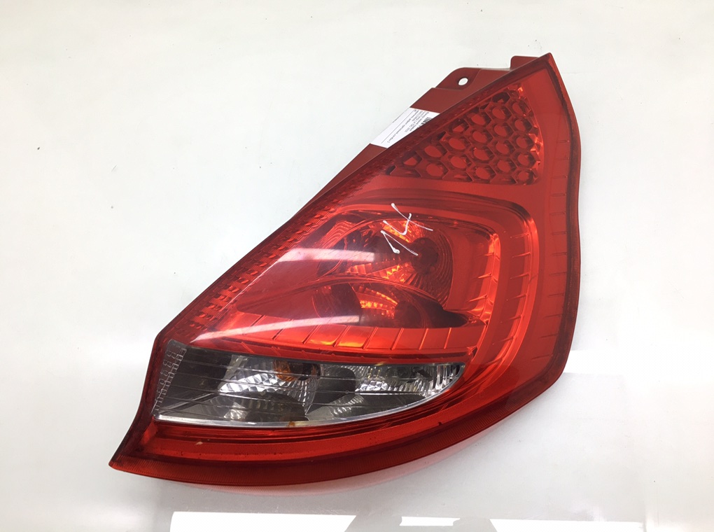 Фонарь задний правый бу для Ford Fiesta 1.4 TDCi, 2010 г.