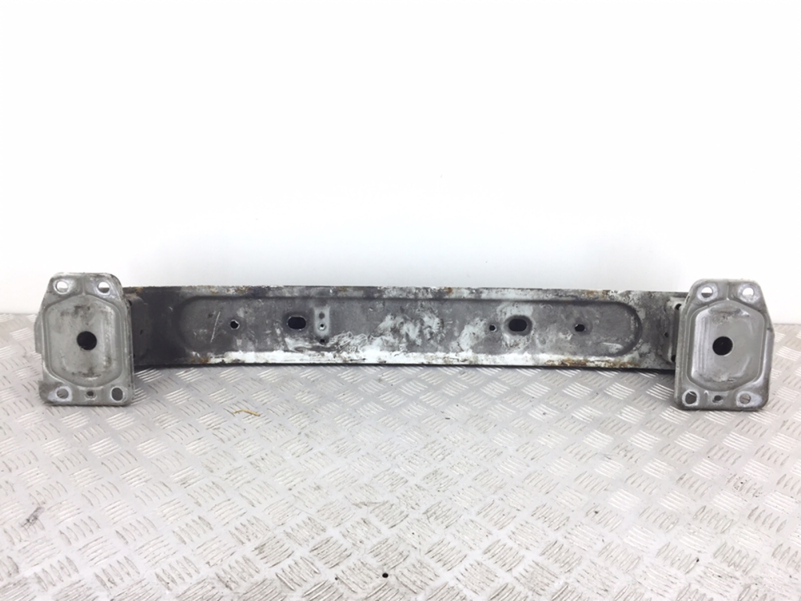 Усилитель бампера переднего бу для Fiat Bravo  2.0 TD,  2010 г.