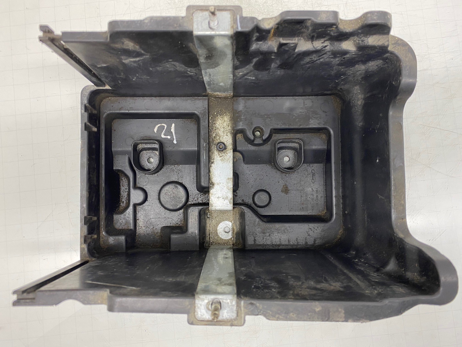 Полка аккумулятора бу для Ford Fiesta  1.0 i,  2014 г.