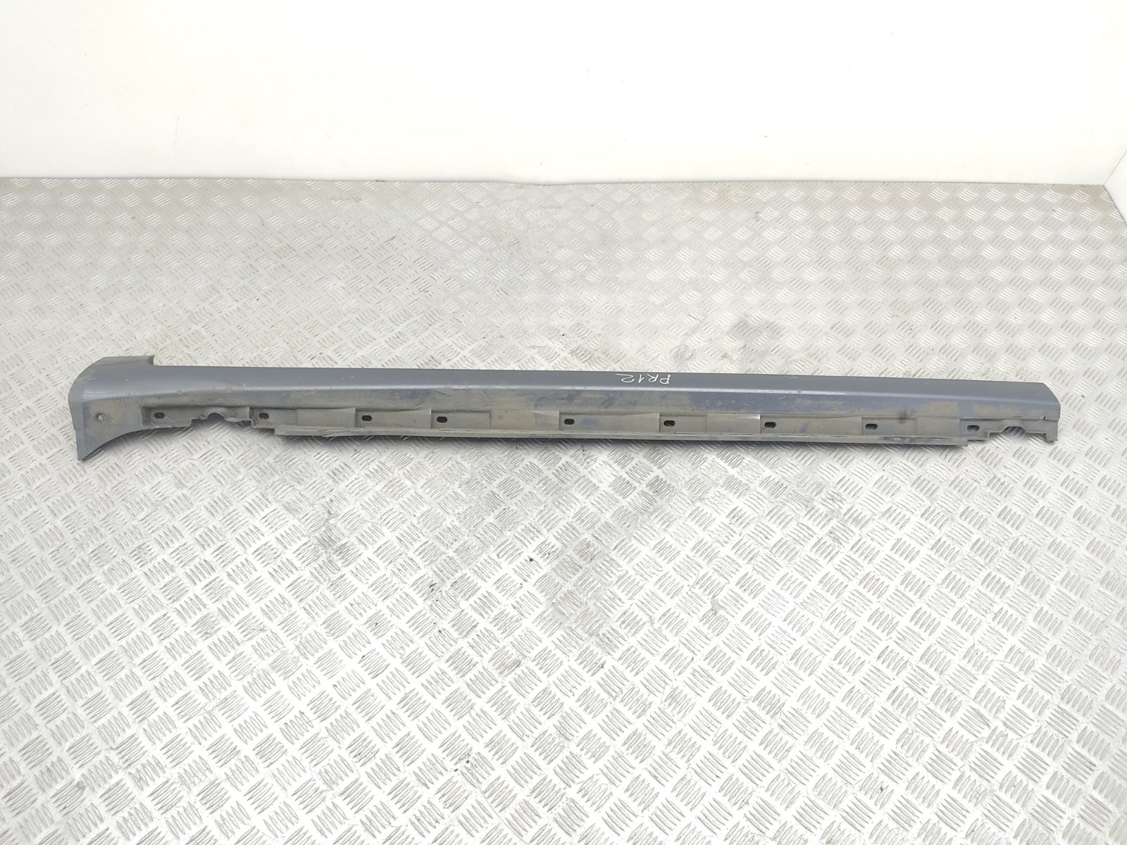 Накладка на порог бу для Audi A4 B7 2.0 TDi, 2005 г.