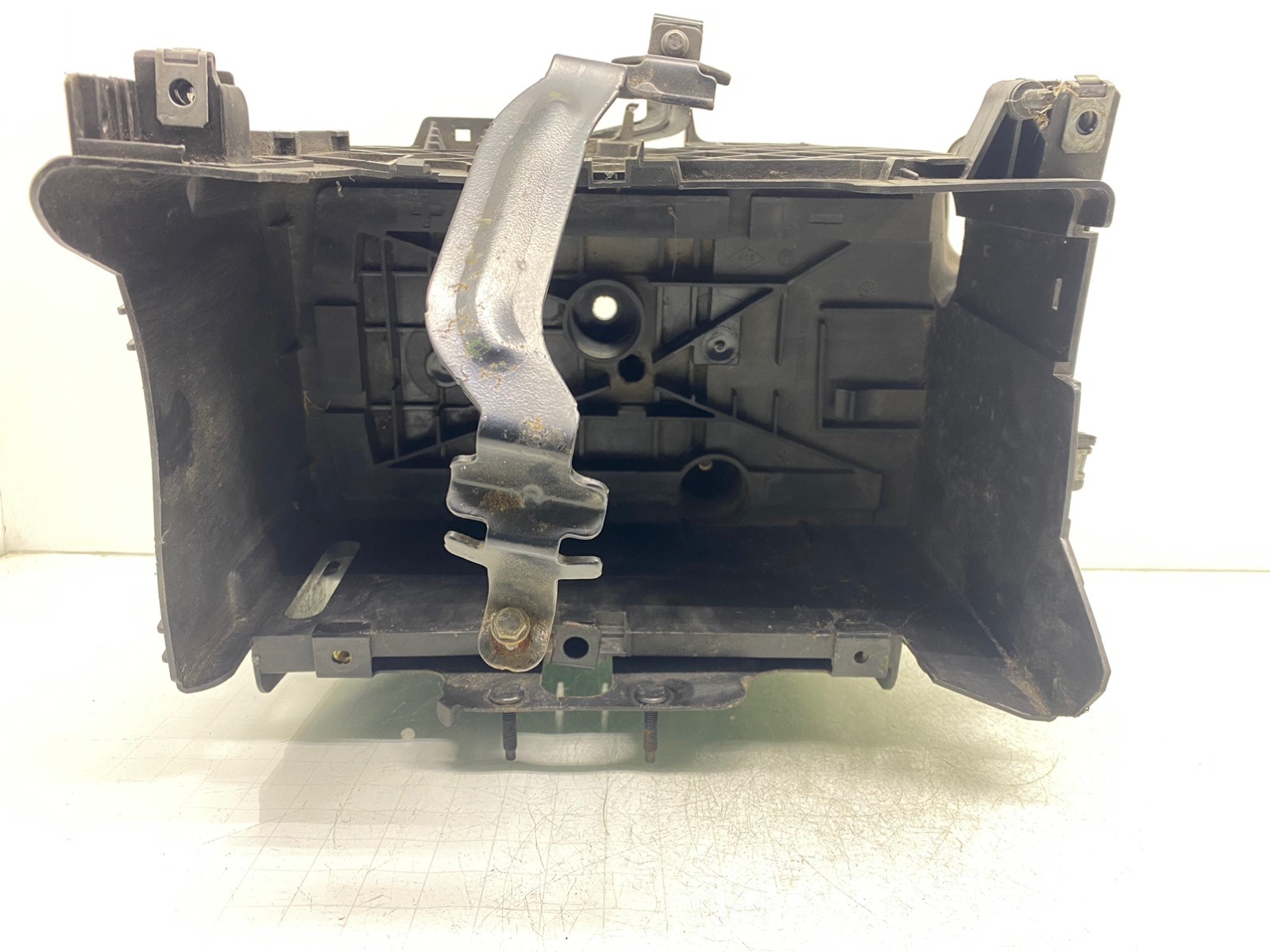 Полка аккумулятора бу для Renault Grand Scenic  1.9 DCi,  2010 г.