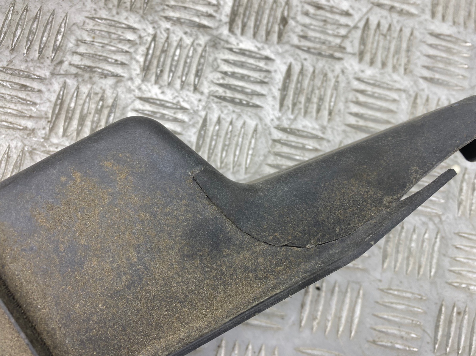 Усилитель бампера заднего бу для Citroen Nemo  1.3 HDi,  2010 г.