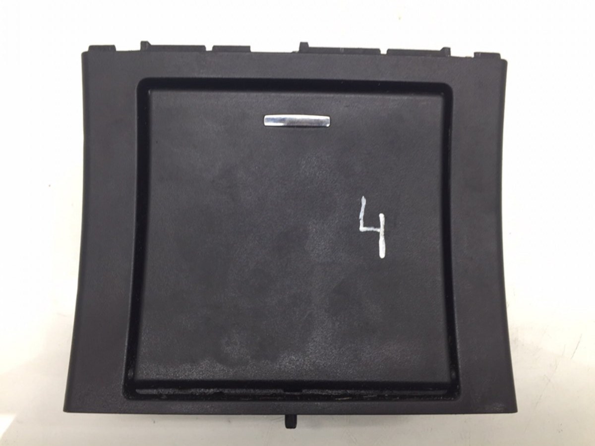 Пепельница бу для Mercedes E W212 2.2 CDi, 2013 г.