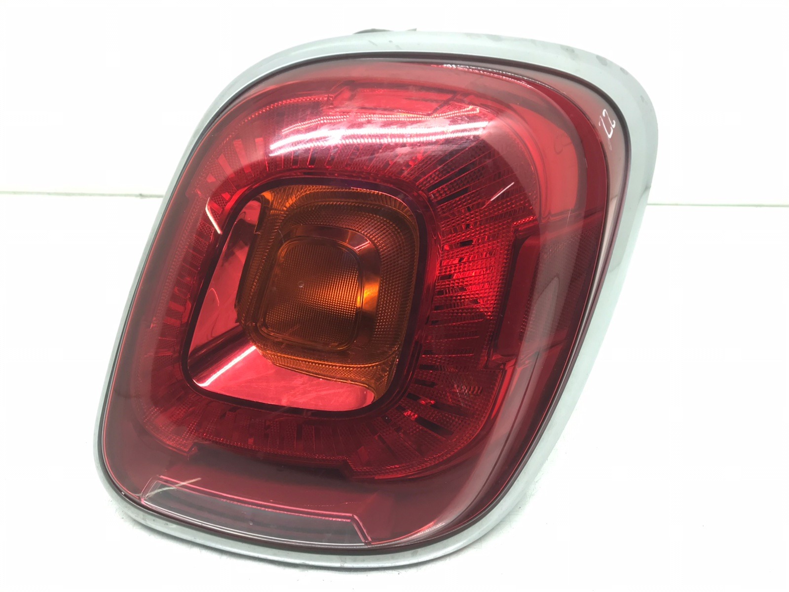 Фонарь задний правый бу для Fiat 500X 2.0 HDi, 2016 г.