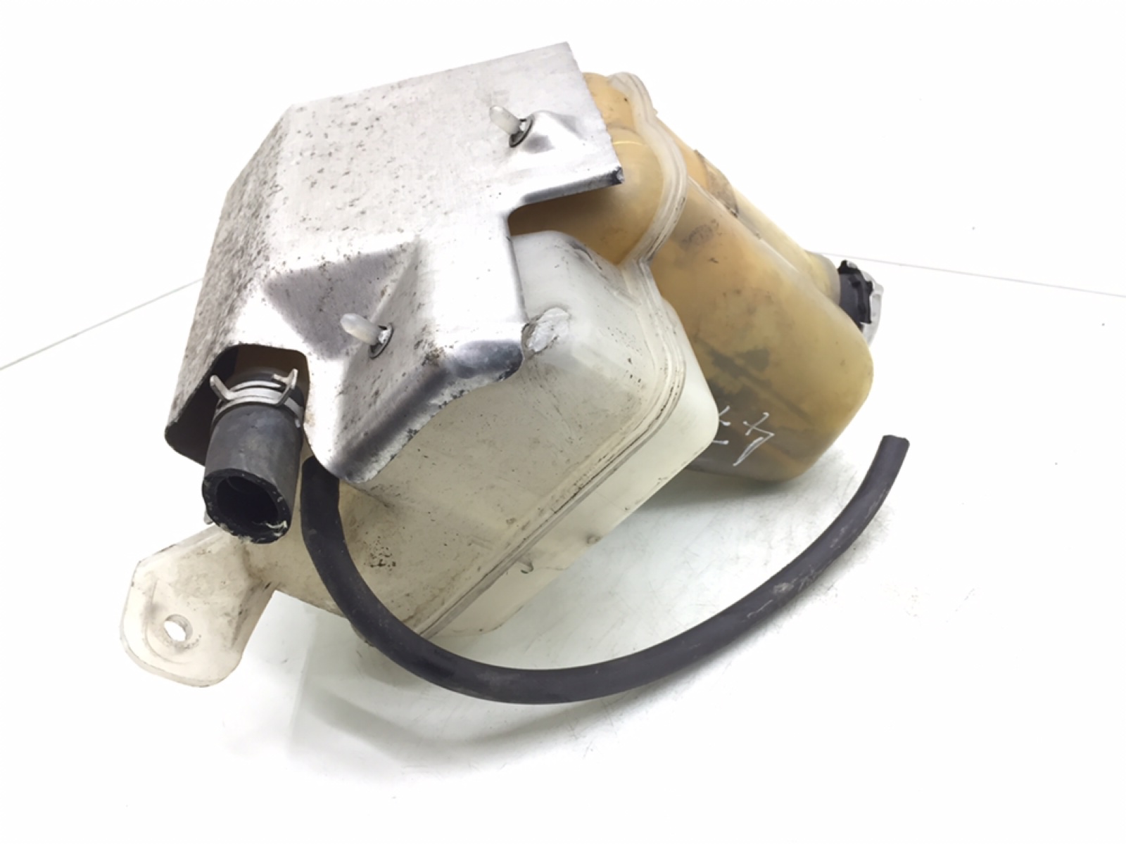 Бачок расширительный бу для Chrysler PT-Cruiser 2.2 CRD, 2003 г. Бачок расширительный бу для Chrysler PT-Cruiser 2.2 CRD, 2003 г.